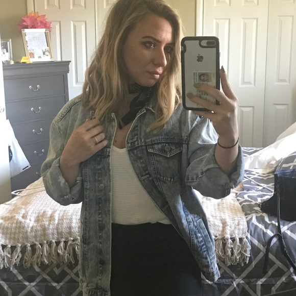 Meet your Posher, Danielle - Picture 2 of 3